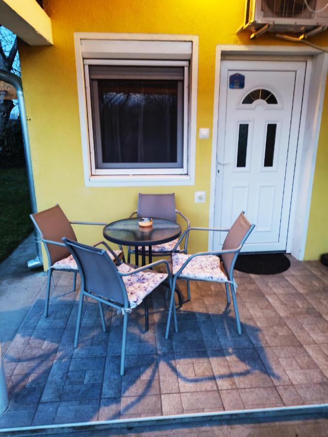 Soba Milica Hotell Palić Exteriör bild