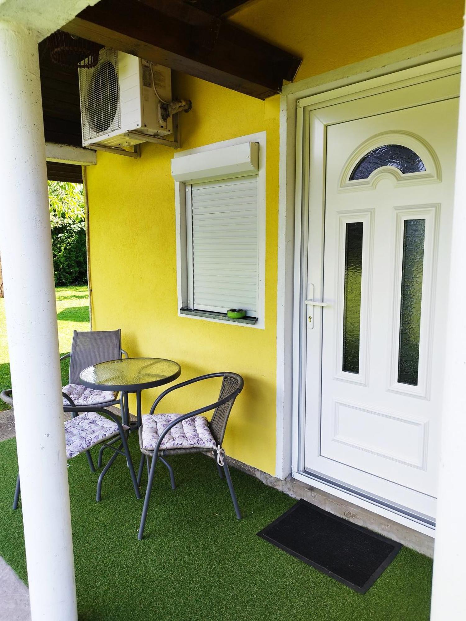Soba Milica Hotell Palić Exteriör bild